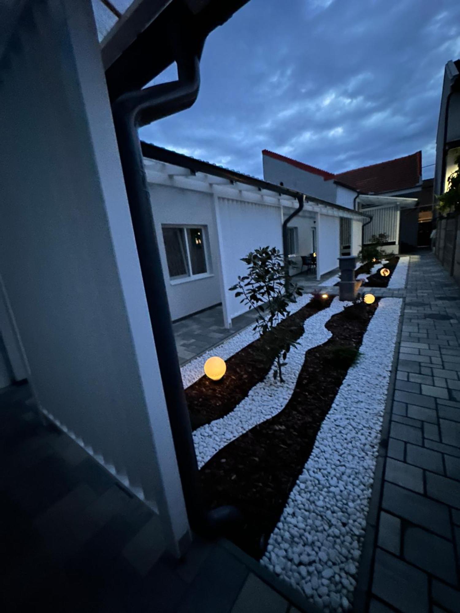Aparthouse 1 Lugoj Exterior photo